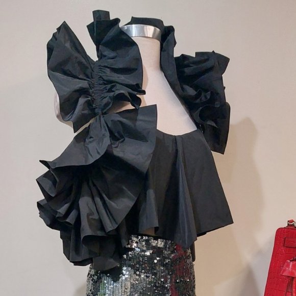 💥STUNNINGLY BEAUTIFUL💥 Ruffle Trim Corset Top in Black - Picture 7 of 15